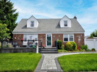 (Undisclosed Address), East Meadow, NY 11554