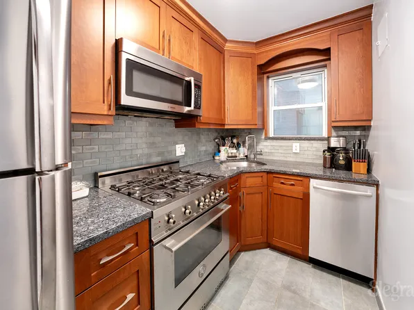 55 East 9th Street image 1 of 1