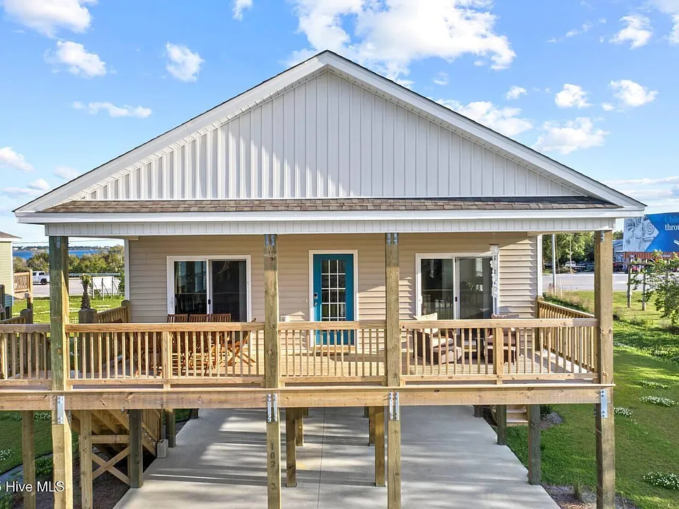 102 Orca Way