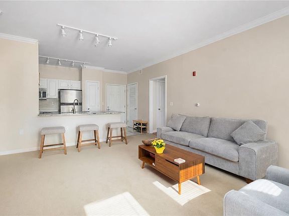 4th image of 1000 Providence Pl APT 286