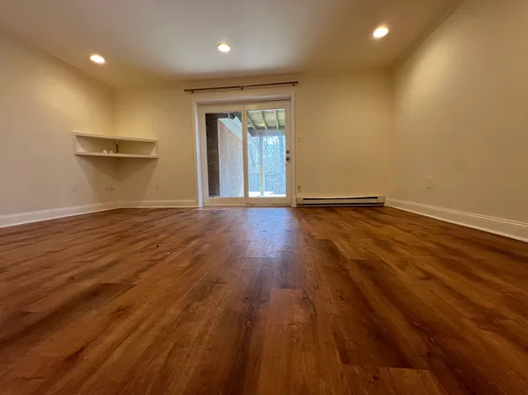 14642 Keeneland Cir, Gaithersburg, MD 20878