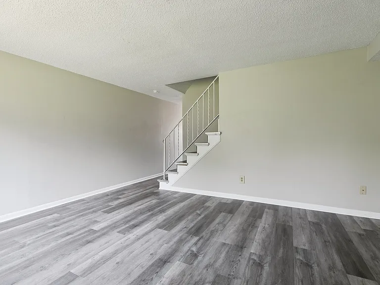 Gateway Apartments — Photo 2