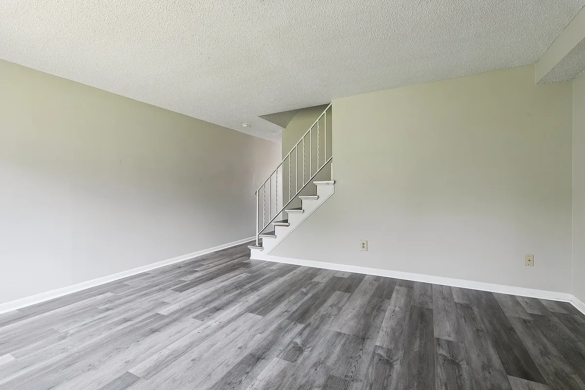 Building Photo - Gateway Apartments