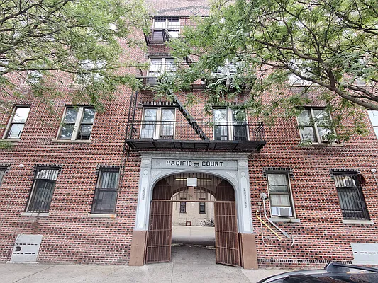 Rented by Signature Property Realty | media 48