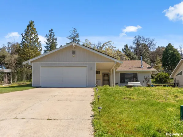 40875 Griffin Dr, Oakhurst, CA 93644