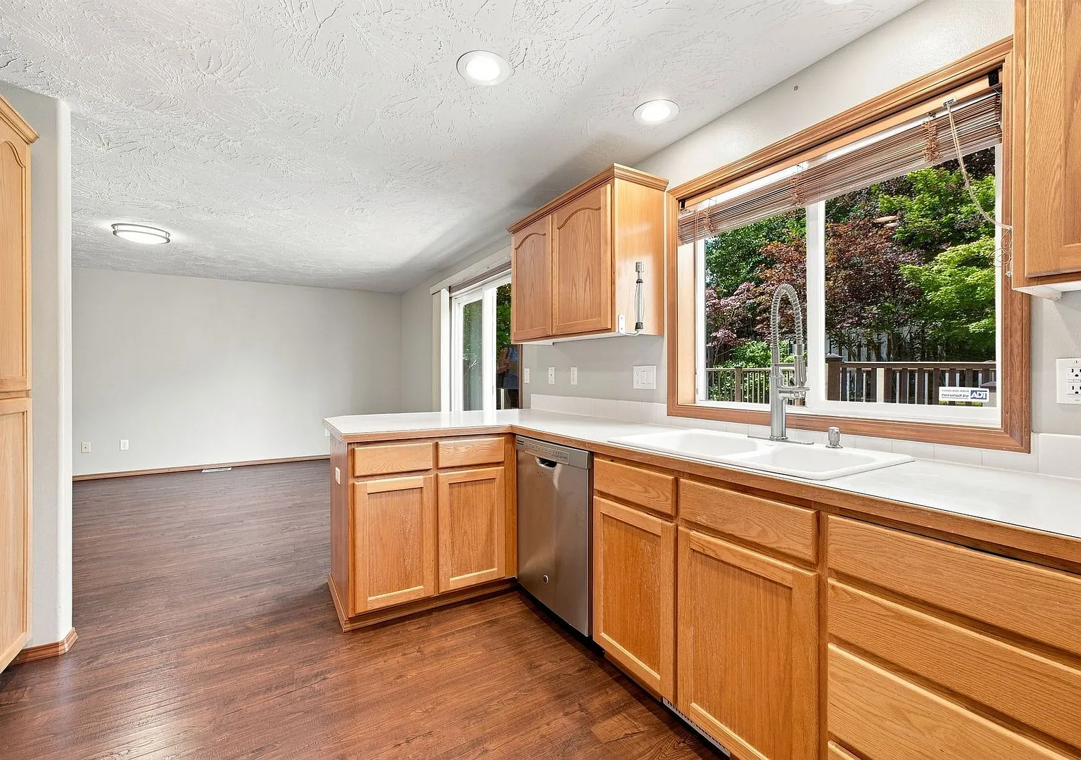 Charming 3-Bedroom Home with a Private Landscaped Yard Oasis — Photo 4