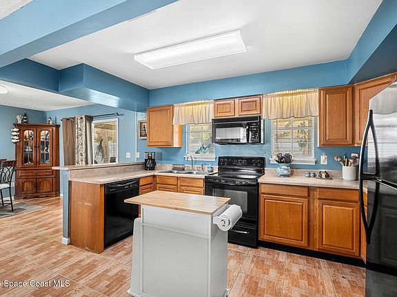 5th image of 1112 Woodsmere Pkwy