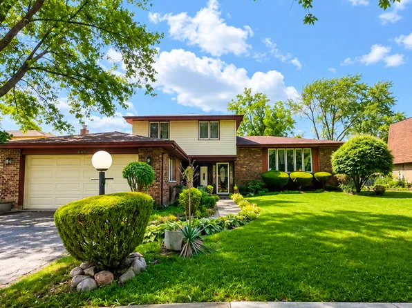 508 S Harper Ave, Glenwood, IL 60425