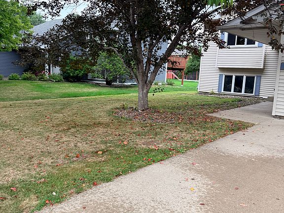 3rd image of 1377 Primrose Ln