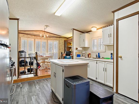 3rd image of 31771 Schooner Dr