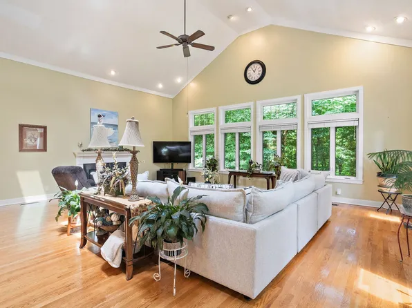 4319 Nicks Dr, Springfield, TN 37172