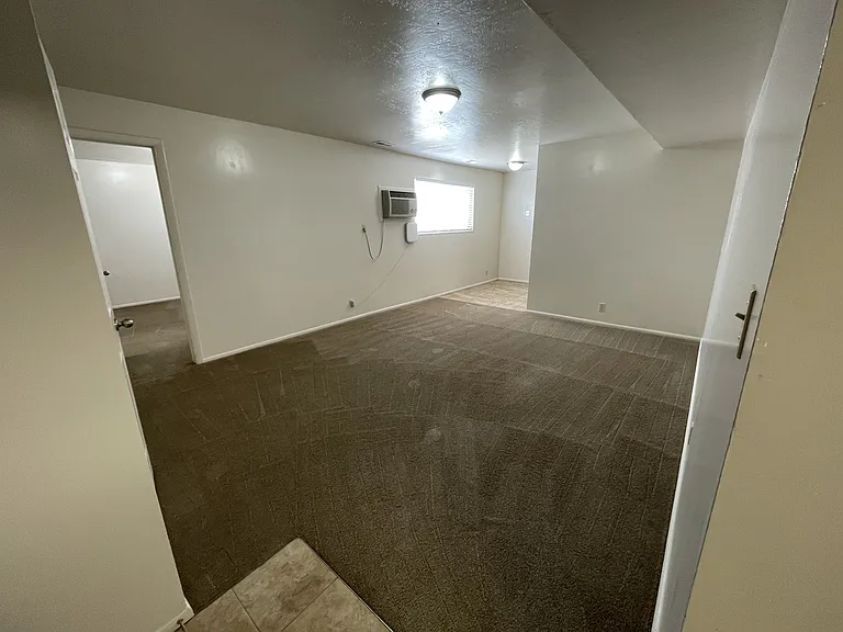 16 E 700 N #16 — Photo 9
