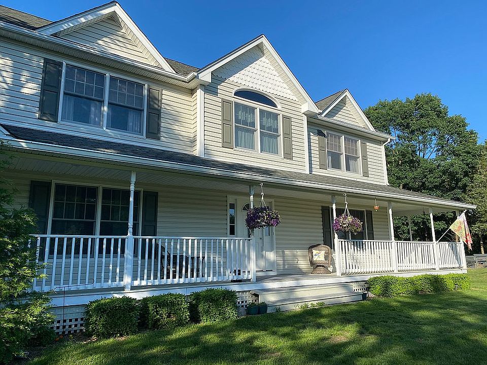 1st image of 12 Millpond Dr