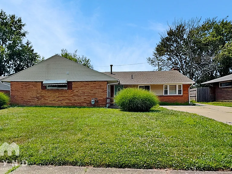 1739 Pickering Dr — Photo 1