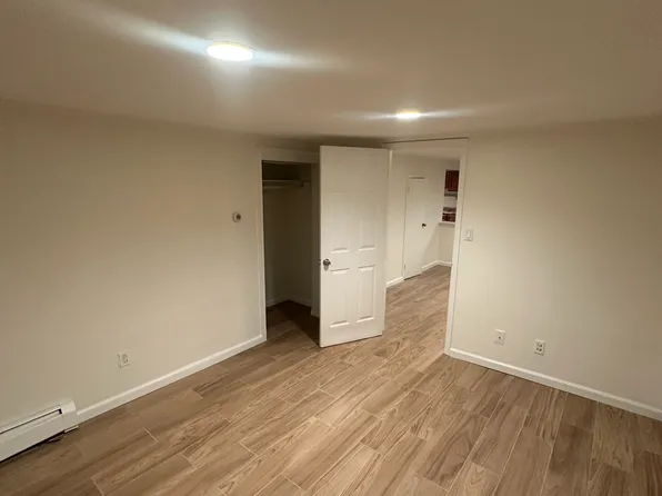 65 Chestnut St, Lodi, NJ 07644
