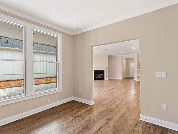 7th image of this home