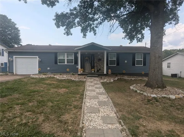 289 Cedar Dr, Mineral Wells, WV 26150