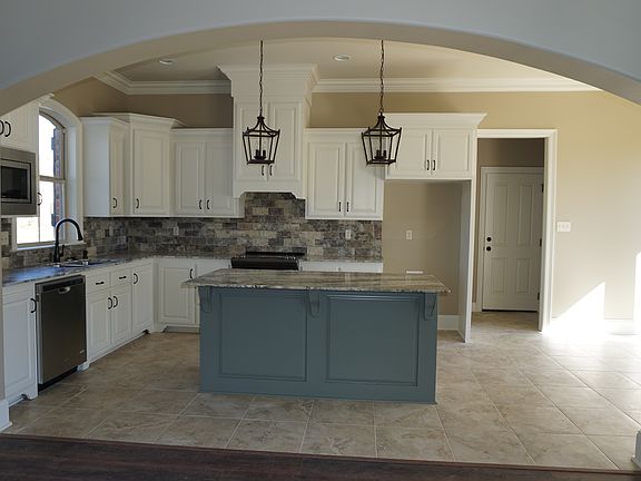 2nd image of 302 Grassland Ave