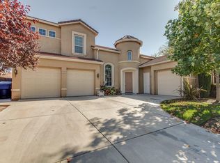 1909 N Elm Ave, Clovis, CA