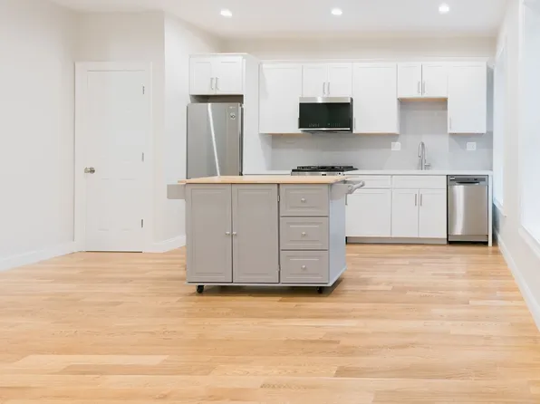 217 W 9th St #1, Boston, MA 02127