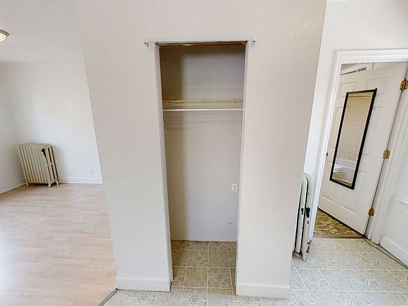5th image of 113-115 N 22nd Ave W #115-1/2