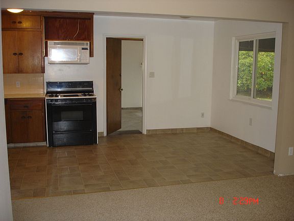 2nd image of 5674 E Ashlan Ave
