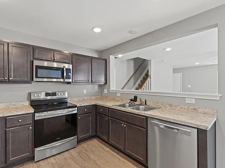 253 Skaggs Blvd — Photo 3