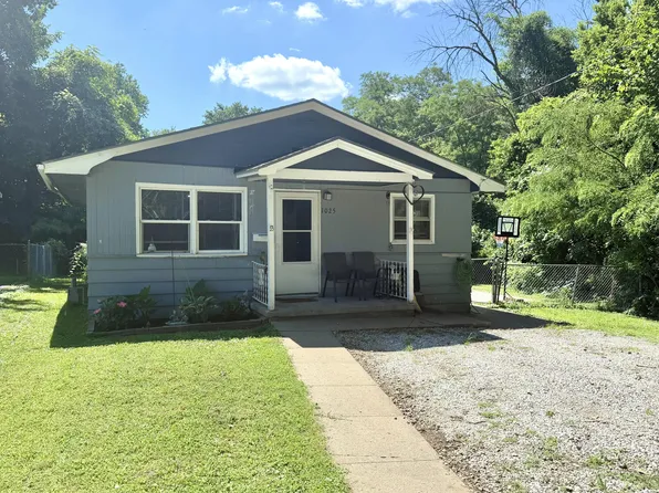 1025 Taylor St, Boonville, MO 65233