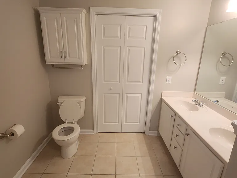 1710 Renwick Dr #204 — Photo 43