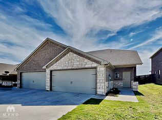 704 Rolling Terrace Cir, Granbury, TX 76049