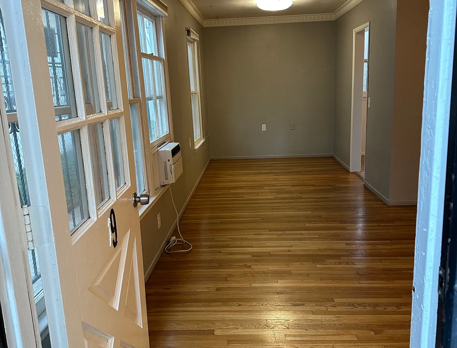 2 bed, 900 sqft, $2,500 — Photo 3