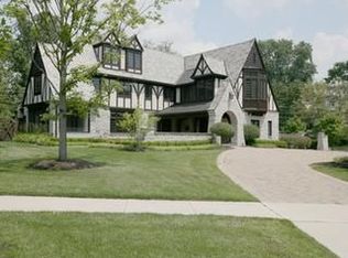 2072 Tremont Rd, Columbus, OH 43221