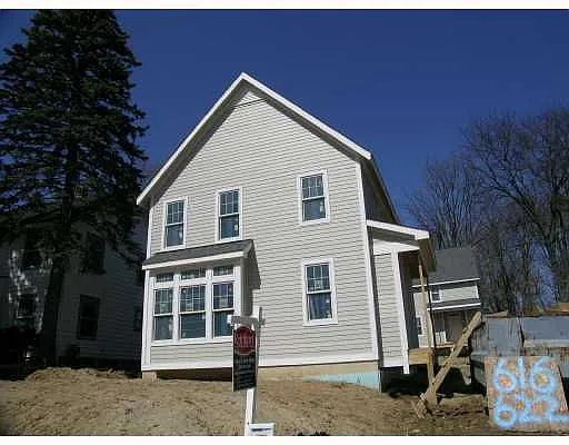 616 W Summit St photo 1
