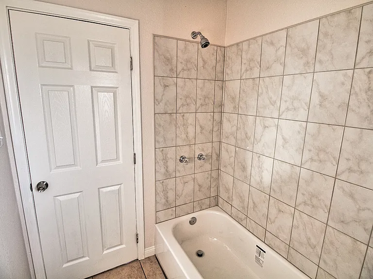 643 E 99th St #8 — Photo 5