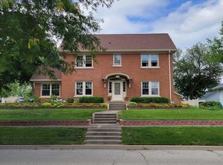 909 Douglas St, Joliet, IL 60435