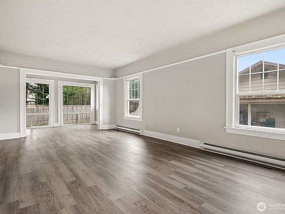 3rd image of 1516 Fones Road SE