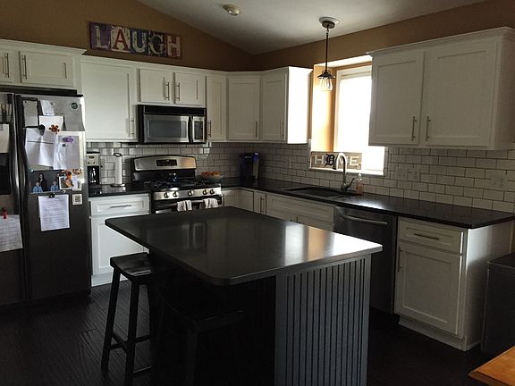 5th image of 9366 Crest Circle Dr NE