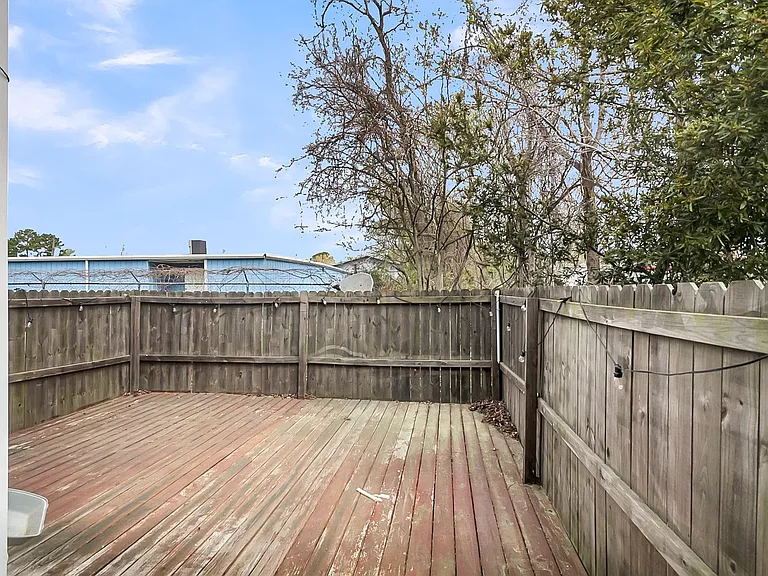 206 Pine Shadow Dr — Photo 35