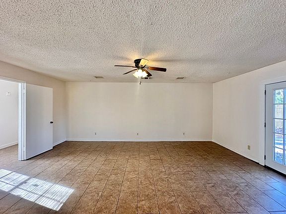 3rd image of 2314 McKenzie Dr