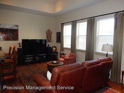 2nd image of 840 W 25th St Unit A