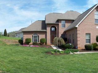 7643 Racing Run Rd, Knoxville, TN 37920