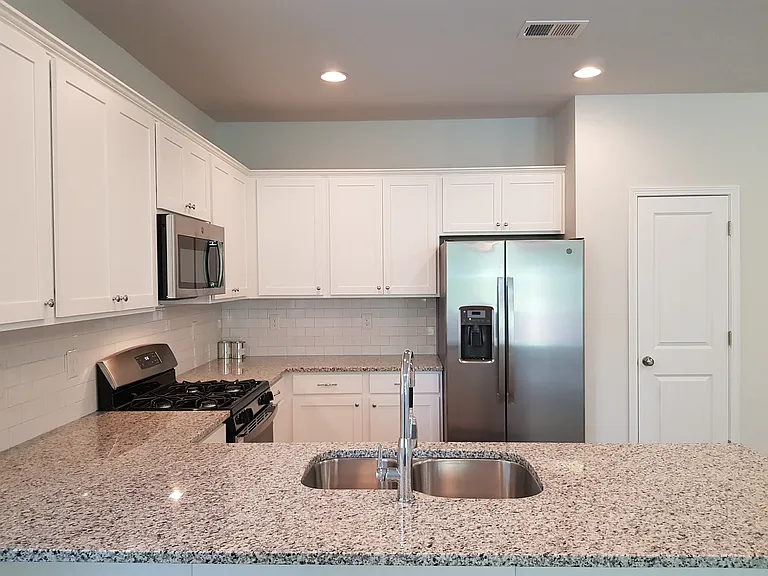 52 Wesley Way N — Photo 7