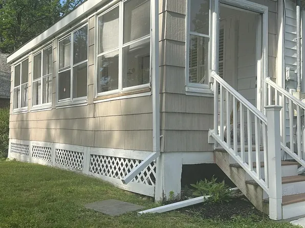 263 N Greenbush Rd, Troy, NY 12180