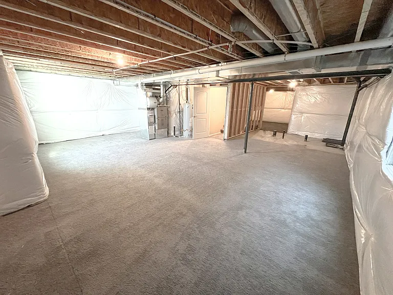 2618 Emerald St — Photo 26