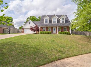 4414 Summerfield Cir, Springdale, AR 72762