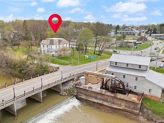 2nd image of 410 Riverside Dr