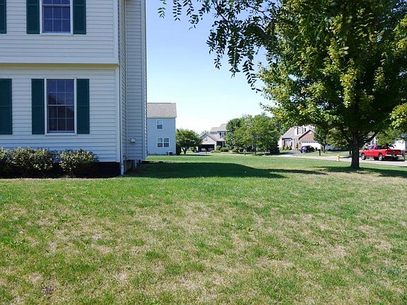 2nd image of 545 Allis Pl E