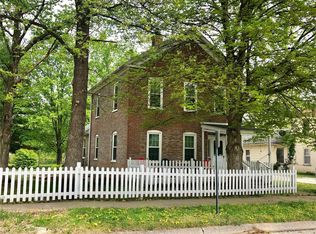 435 Rountree St, Hillsboro, IL 62049