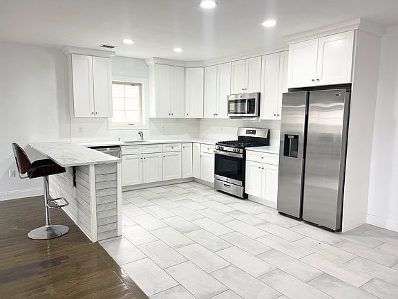 3rd image of 316 Westwood Ave #1
