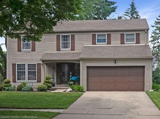 1779 Farmbrook Dr, Troy, MI 48098
